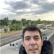 Ingeniero en Informática imparte clases de programación